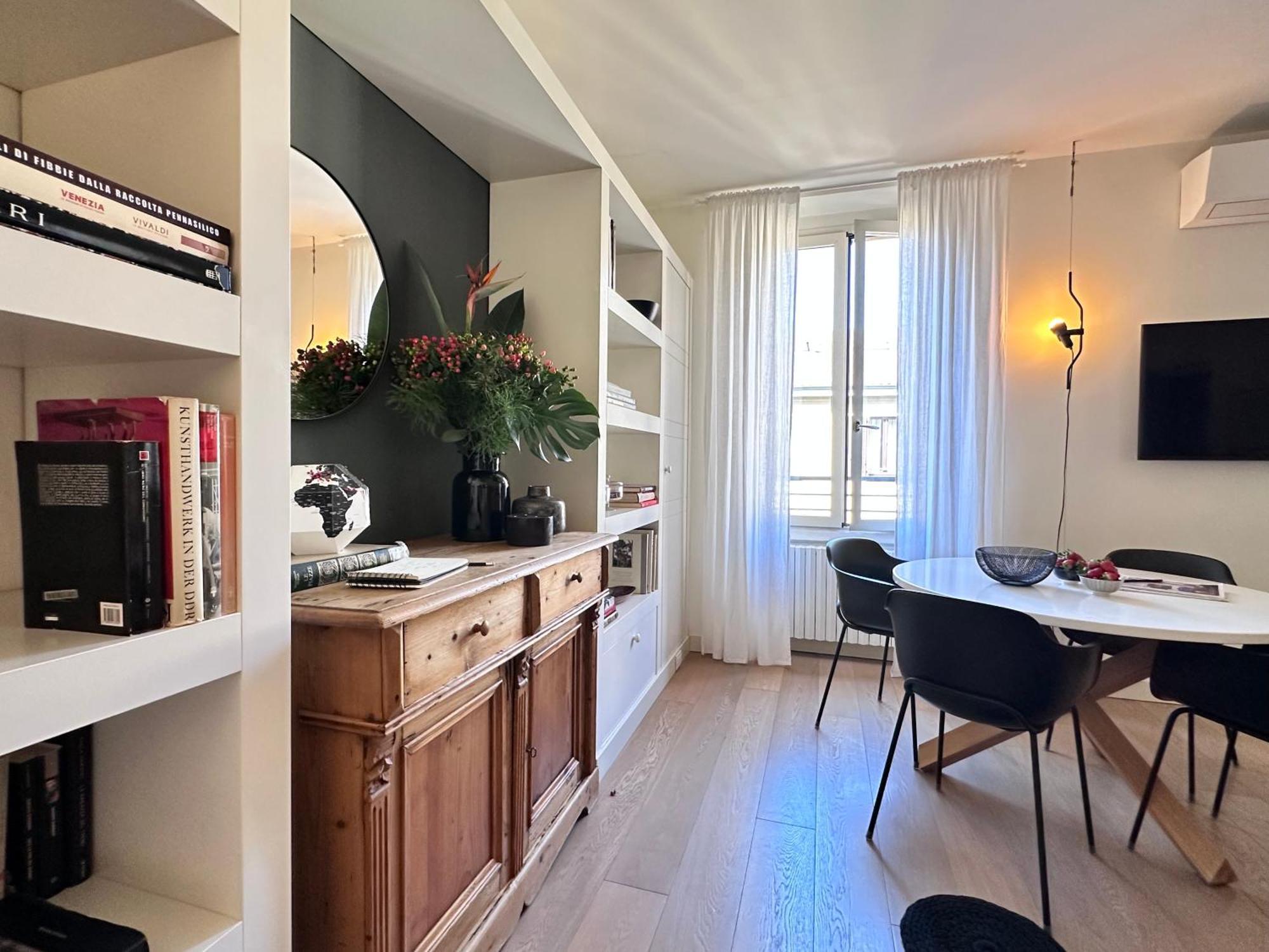 Lily Pads -elegant Apartment- In The Center Milaan